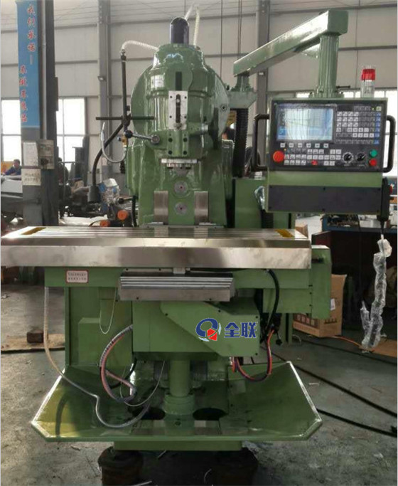 XK5040立式(shì)升降台數控銑(xǐ)床