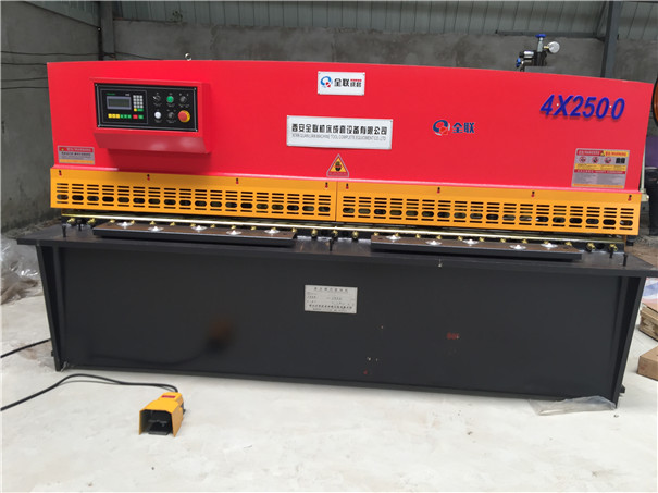 可傾(qīng)壓力機