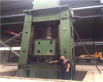 1600T壓力(li)機移機(jī)大修改(gǎi)造