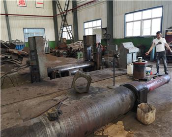 液(ye)壓三輥(gun)卷闆機(ji)大修改(gǎi)造